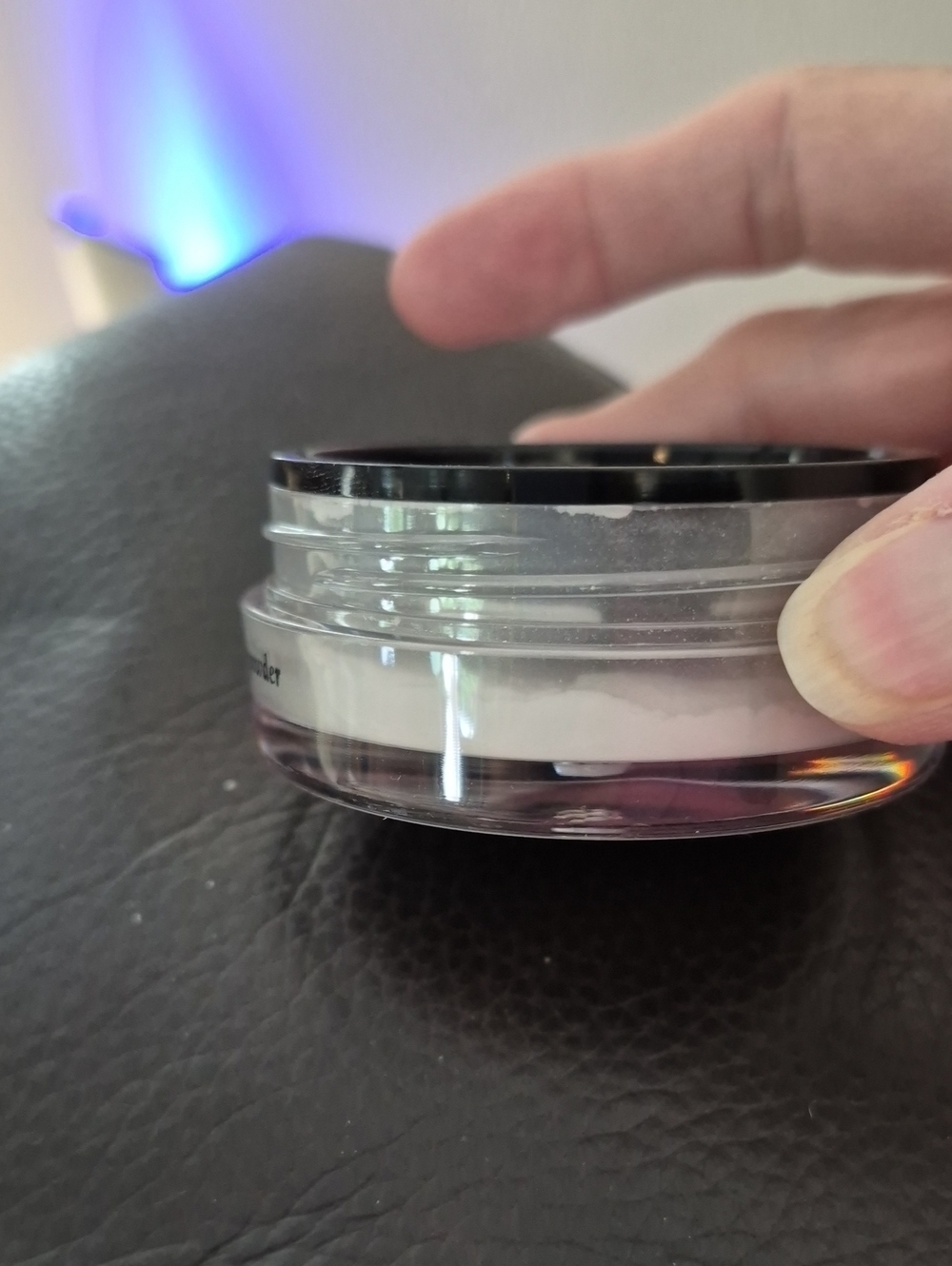 Viseart Translucent Setting Powder - Picture 3 of 3